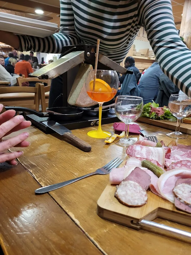 Raclette Ail Des Ours Et Aperol Spritz